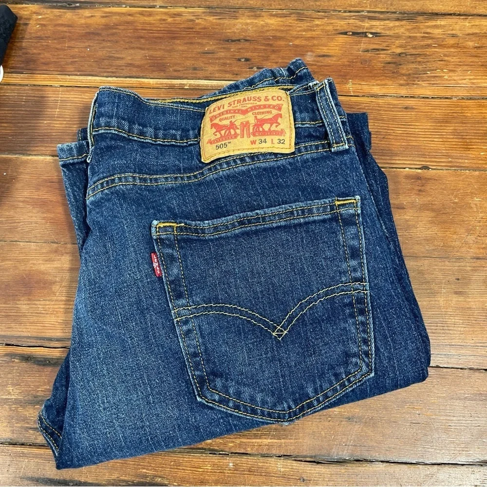 Levis stylish dark